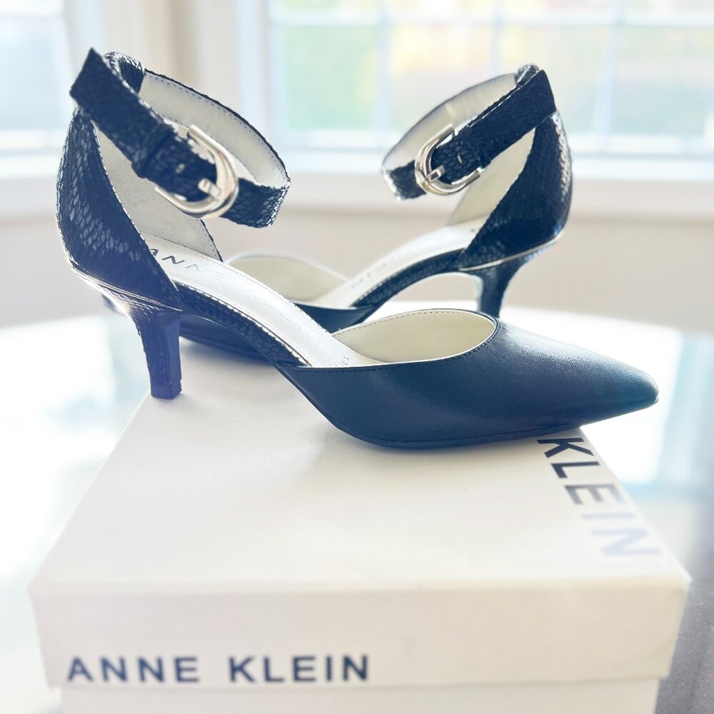 Anne Klein Women's Fabulist iflex Pointed Toe Ankle Strap Dress Pumps Black 6M